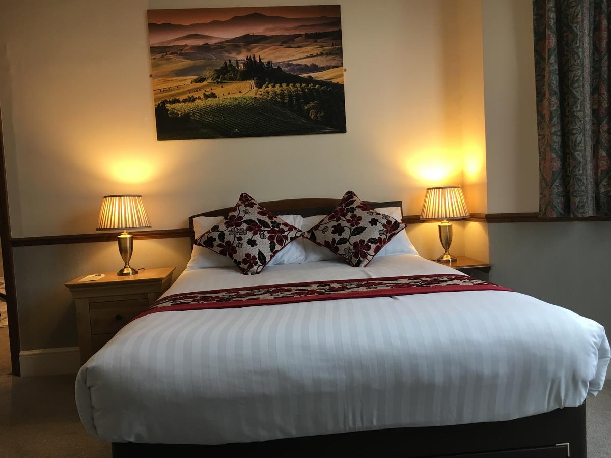 Lion&Fiddle Hotel Trowbridge Eksteriør billede