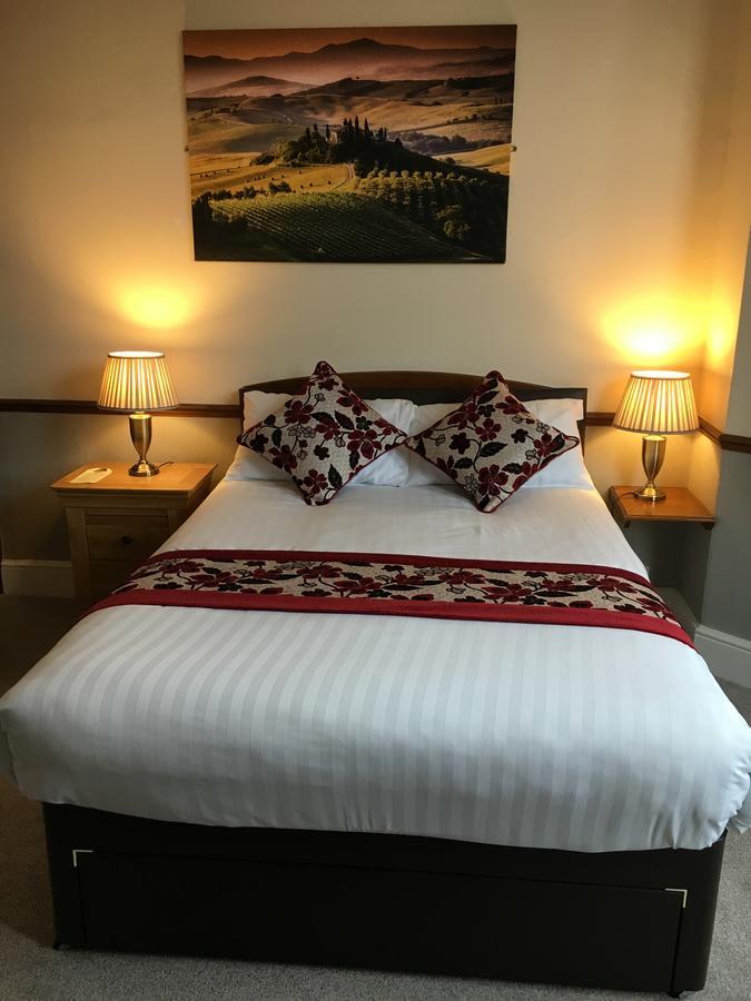 Lion&Fiddle Hotel Trowbridge Eksteriør billede