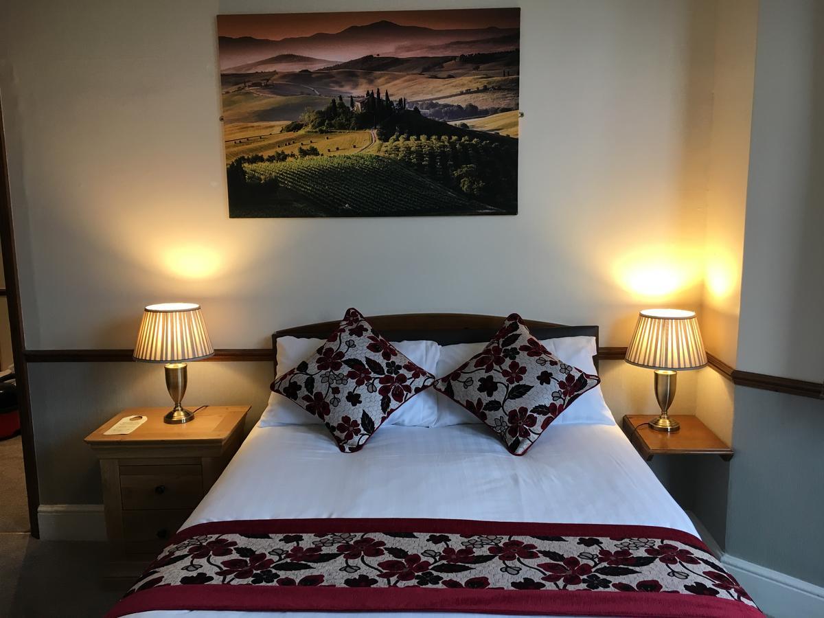 Lion&Fiddle Hotel Trowbridge Eksteriør billede
