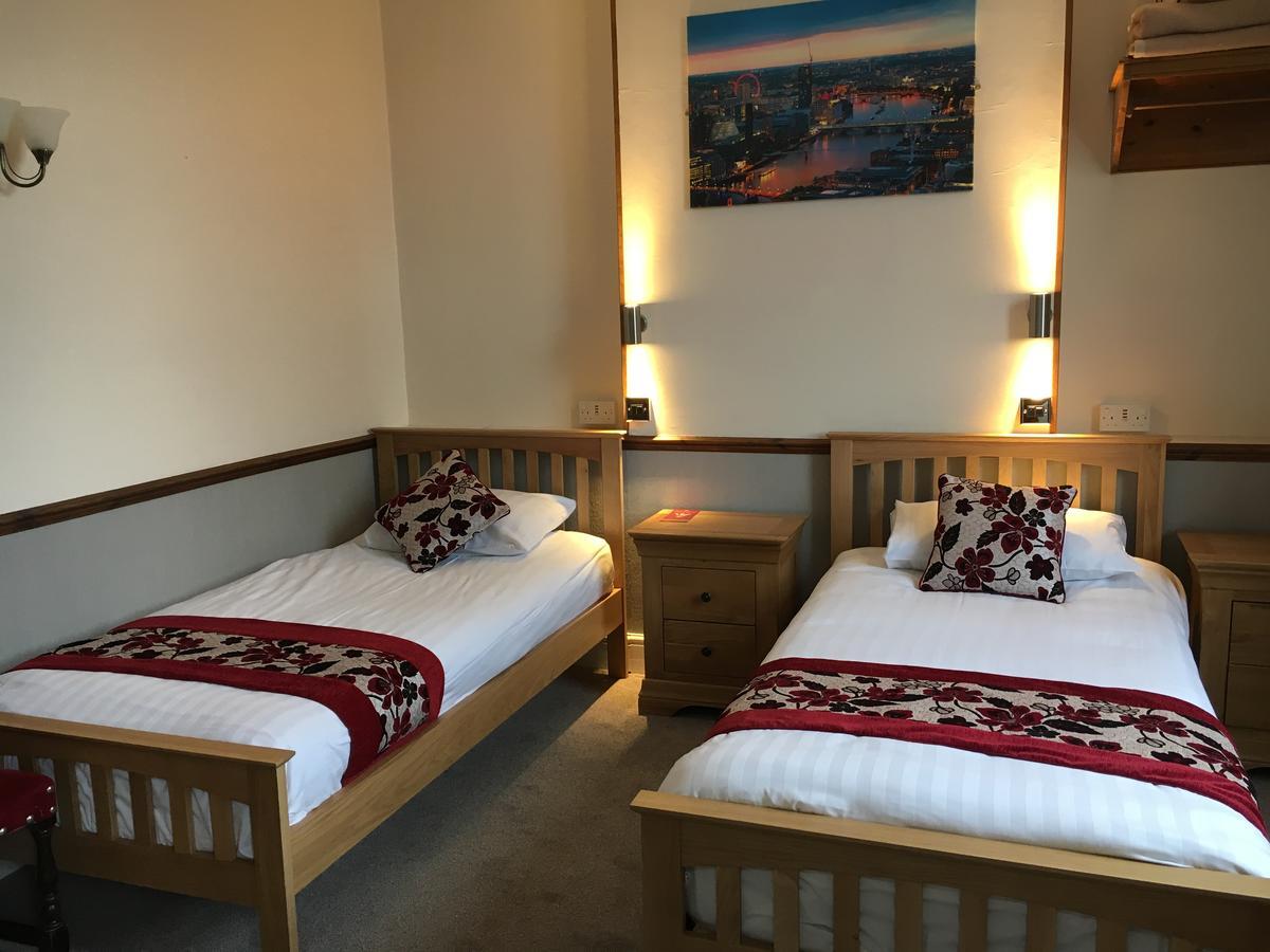 Lion&Fiddle Hotel Trowbridge Eksteriør billede